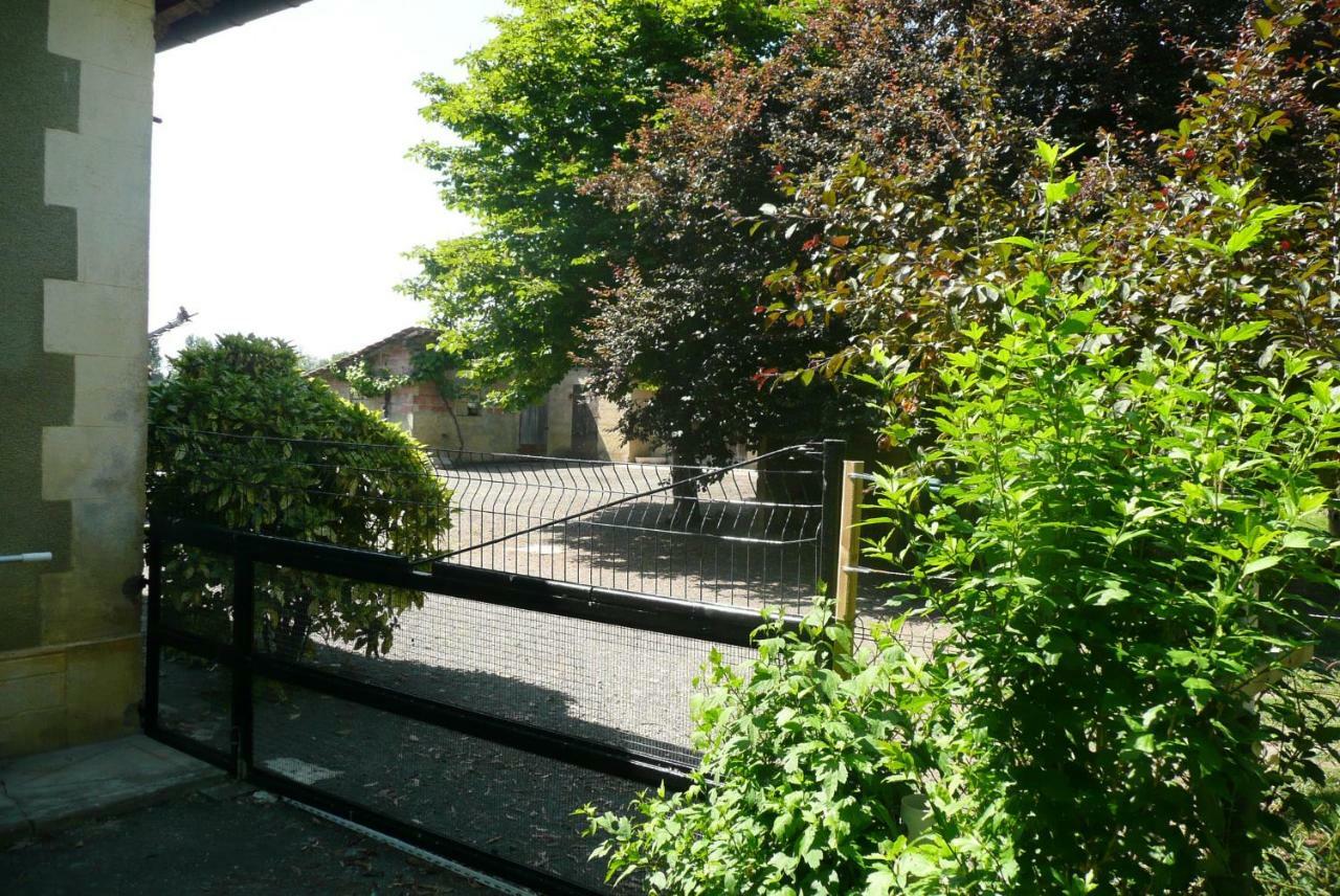 Domaine Serrot Saint-Elix-Theux Exterior foto