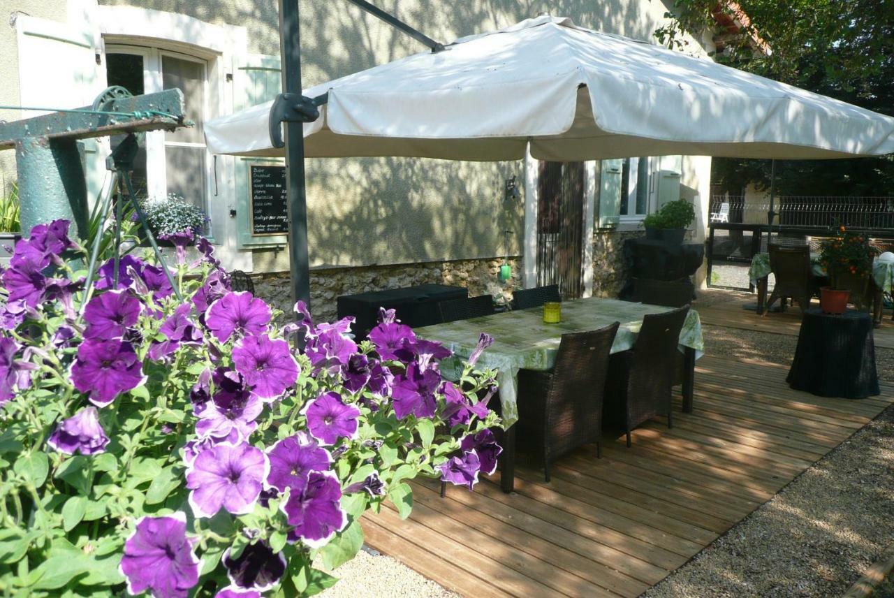 Domaine Serrot Saint-Elix-Theux Exterior foto
